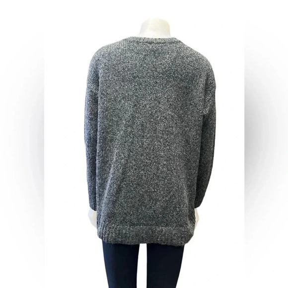 Michael Kors Knit Charcoal V Neck Sweater Size Medium - Picture 2 of 9